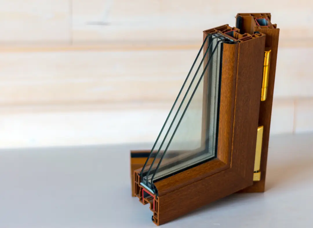 Installation de fenêtre en bois sur mesure Launaguet